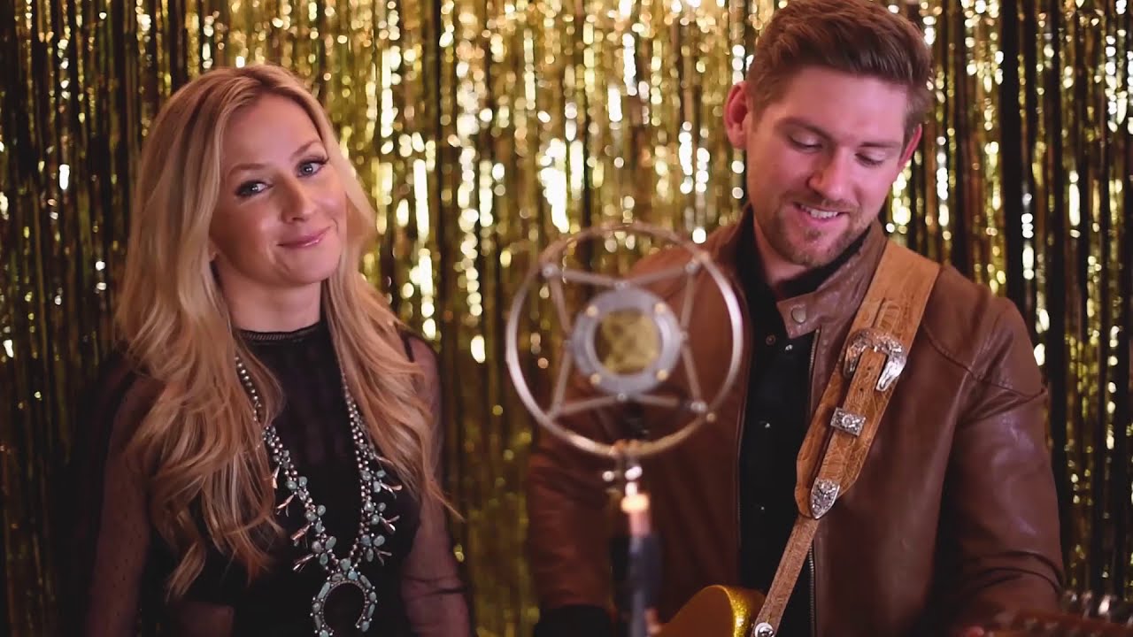 Singer and a guitarist
