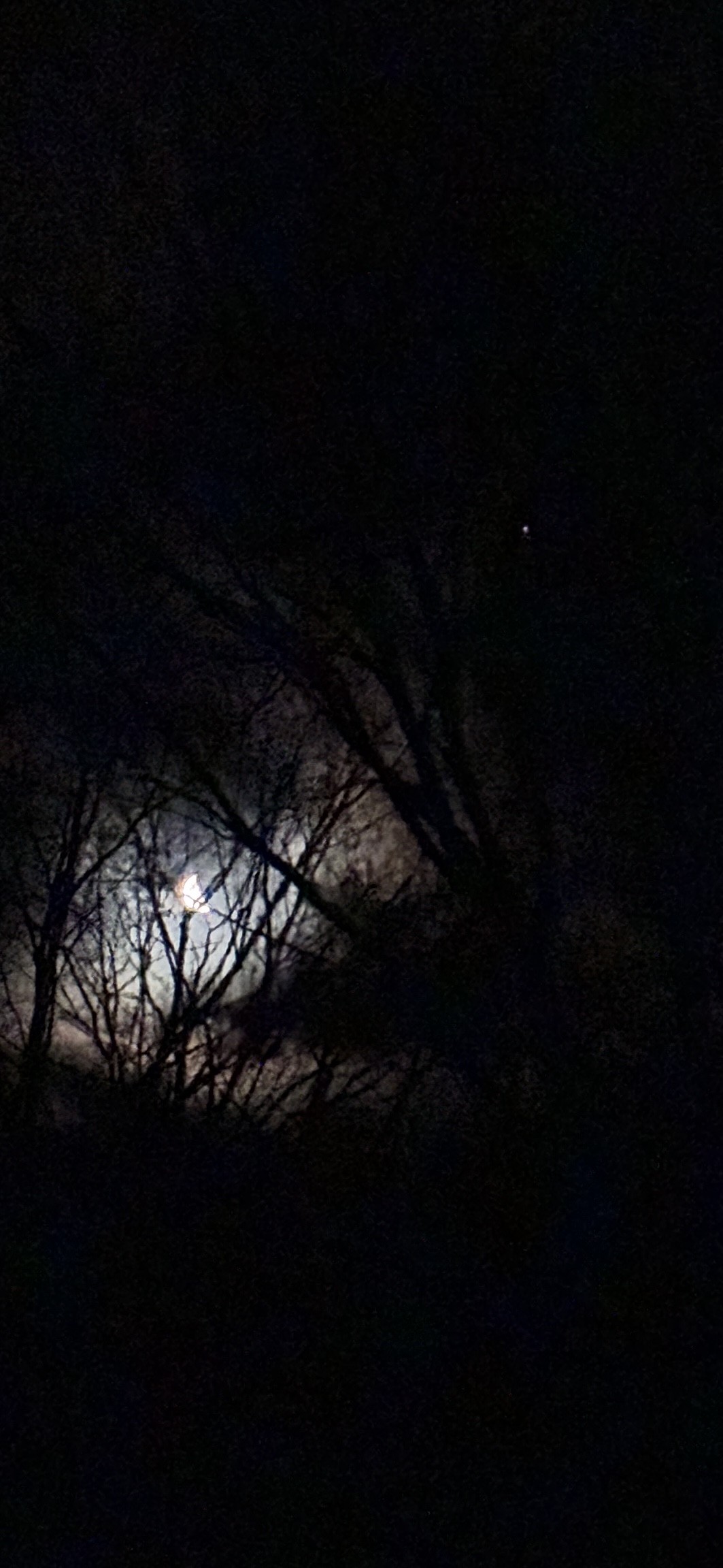 58cc5ce5 53fe 49c0 9f5d 8e98bf7b2f13moonand planet