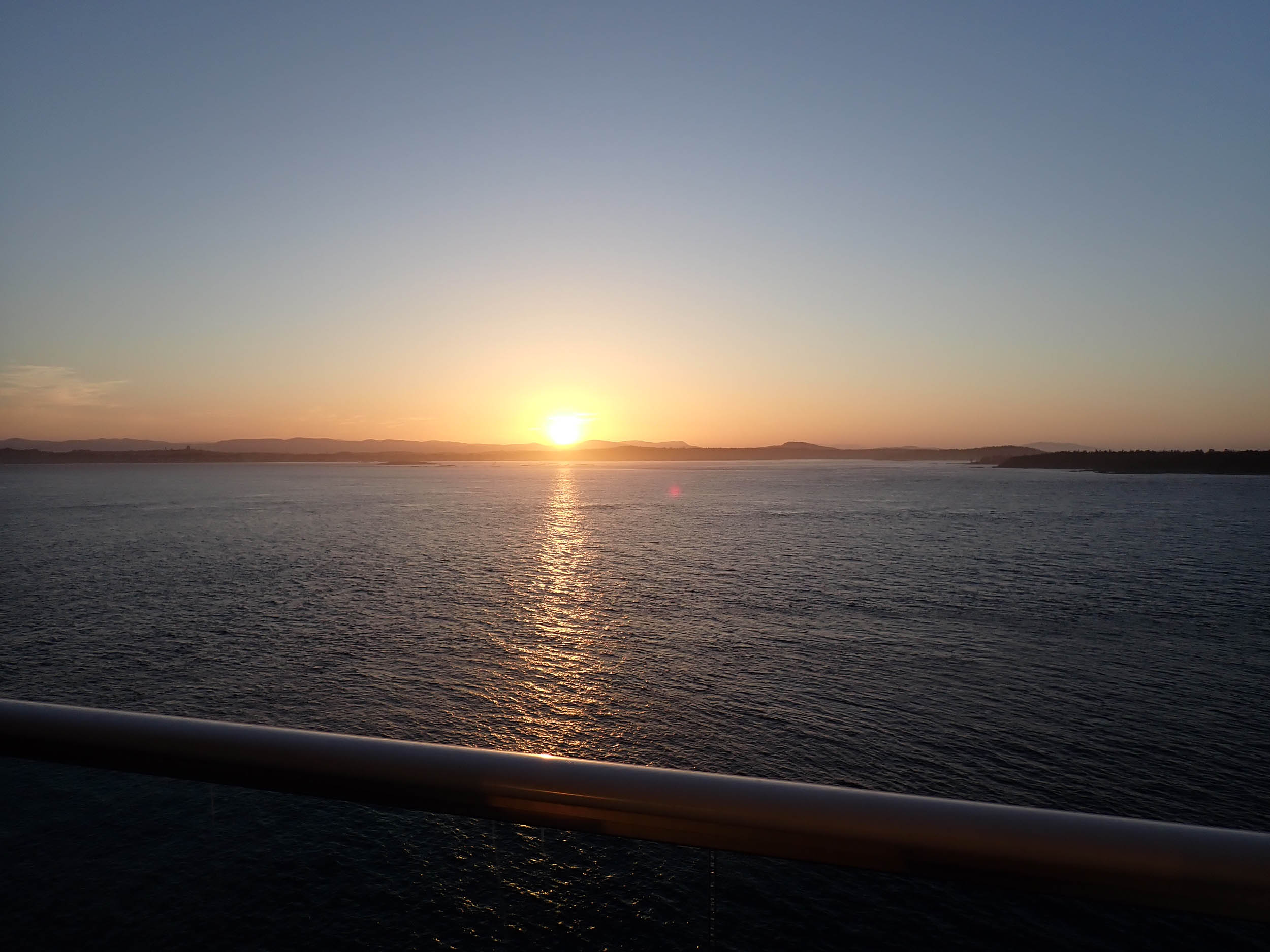 gl 368 First sunset at sea